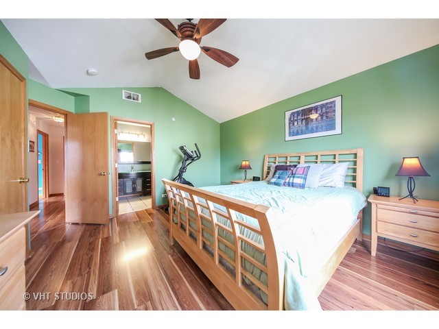 115 Schneider Ct, North Aurora, IL 60542 photo 10