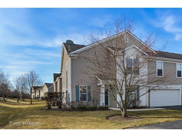 115 Schneider Ct, North Aurora, IL 60542 photo 1