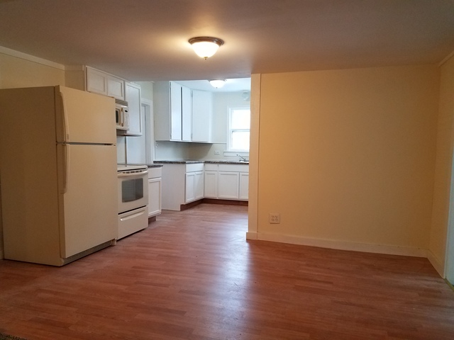 11909 Maple Ave, Hebron, IL 60034 photo 4