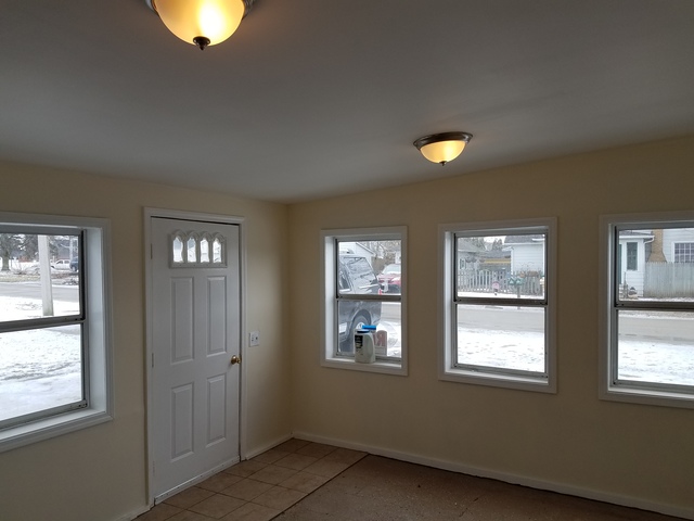 11909 Maple Ave, Hebron, IL 60034 photo 2