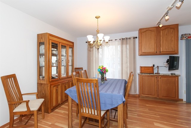 1005 Concord Ln, Hoffman Estates, IL 60192 photo 7