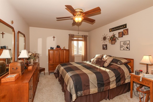 1005 Concord Ln, Hoffman Estates, IL 60192 photo 15