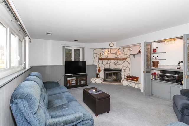 1005 Concord Ln, Hoffman Estates, IL 60192 photo 12