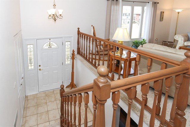 1005 Concord Ln, Hoffman Estates, IL 60192 photo 3
