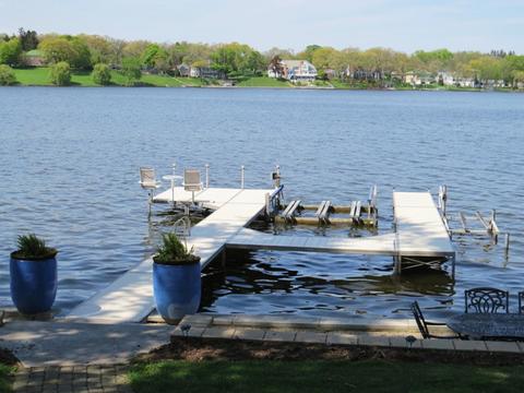 810 Regner Rd, Mchenry, IL 60051 photo 2