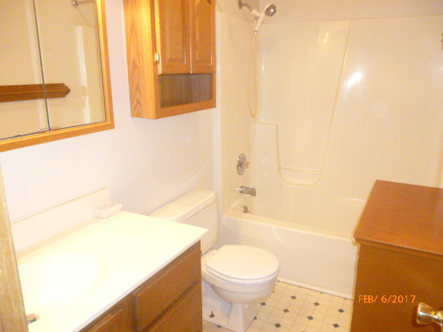 513 Valley View Dr, Philo, IL 61864 photo 13