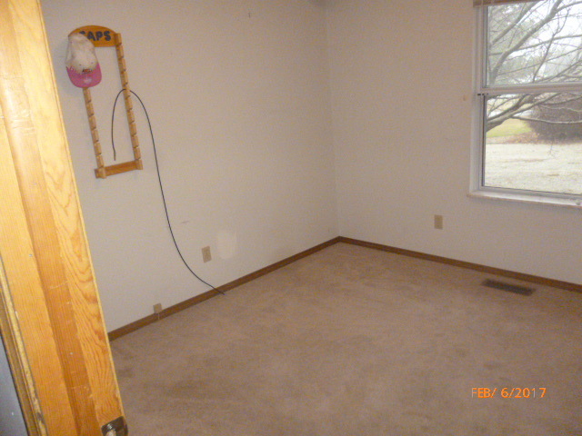 513 Valley View Dr, Philo, IL 61864 photo 9