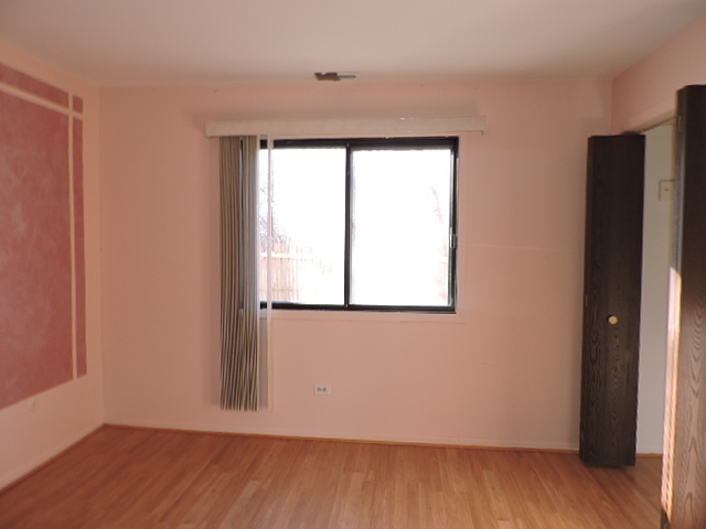 9355 Hamilton Ct #D, Des Plaines, IL 60016 photo 16