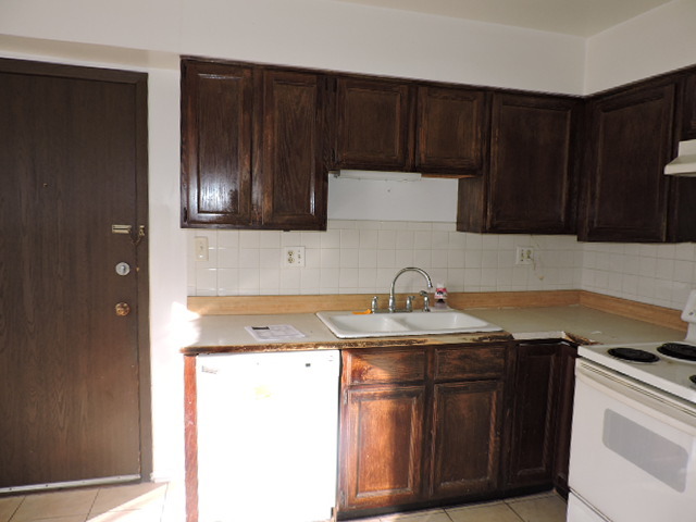 9355 Hamilton Ct #D, Des Plaines, IL 60016 photo 8