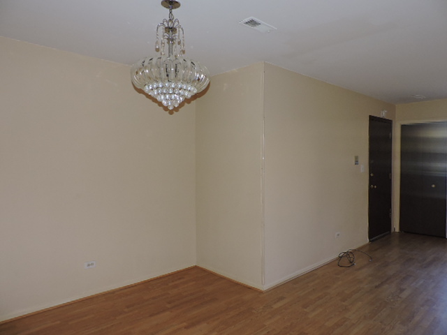 9355 Hamilton Ct #D, Des Plaines, IL 60016 photo 6