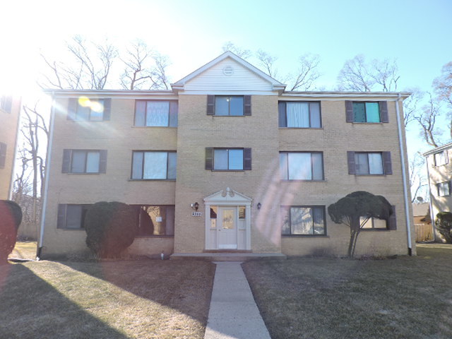 9355 Hamilton Ct #D, Des Plaines, IL 60016 photo 2