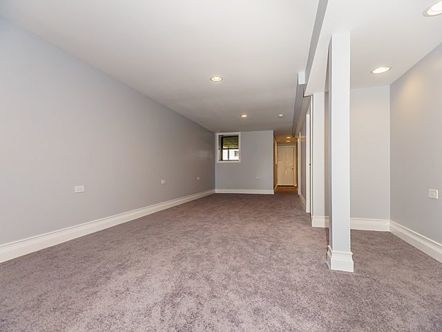 624 E Bowen Ave, Chicago, IL 60653 photo 16