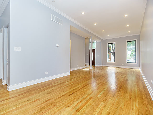 624 E Bowen Ave, Chicago, IL 60653 photo 6