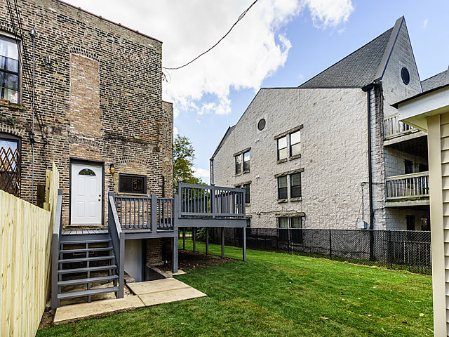 624 E Bowen Ave, Chicago, IL 60653 photo 24