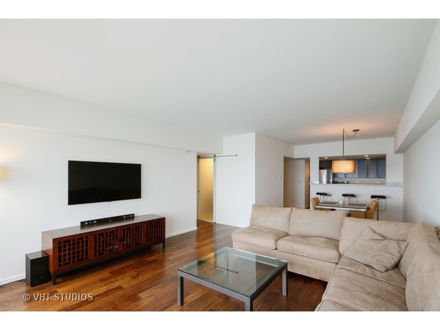 175 E Delaware Pl #7907, Chicago, IL 60611 photo 5