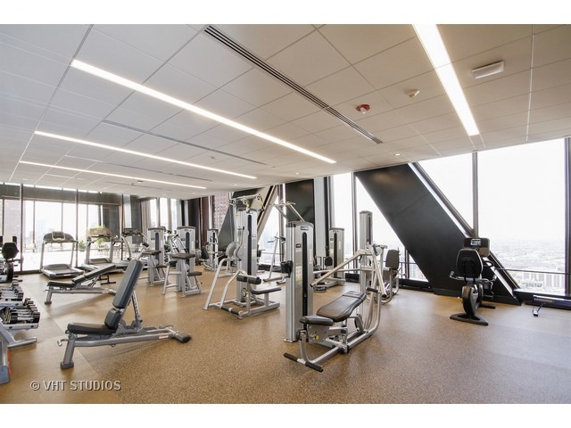 175 E Delaware Pl #7907, Chicago, IL 60611 photo 13