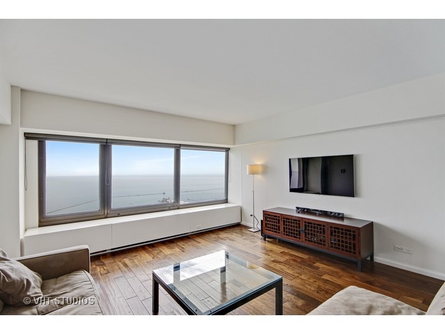 175 E Delaware Pl #7907, Chicago, IL 60611 photo 4