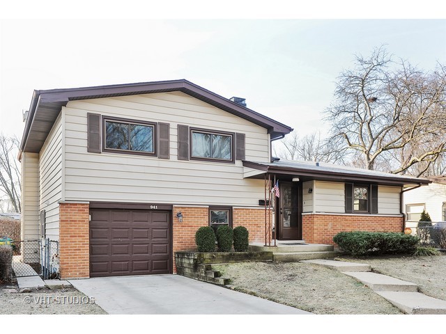 941 Beverly Dr, Wheeling, IL 60090 photo 1