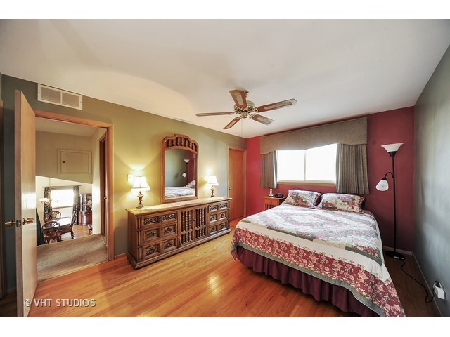 941 Beverly Dr, Wheeling, IL 60090 photo 8