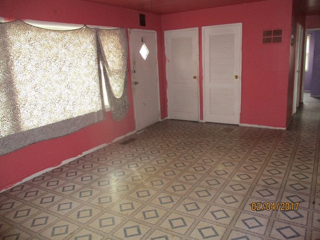 1879 Sunnyside Ave, Kankakee, IL 60901 photo 2