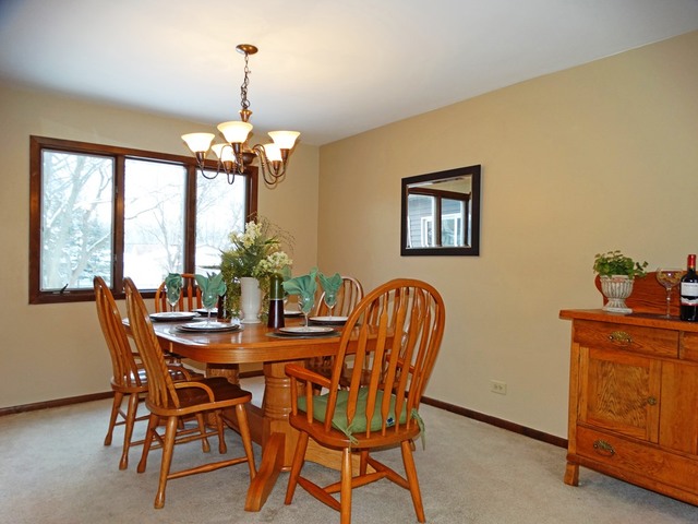 330 S Walnut St, Itasca, IL 60143 photo 5