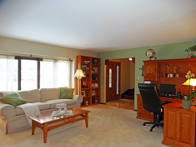 330 S Walnut St, Itasca, IL 60143 photo 4
