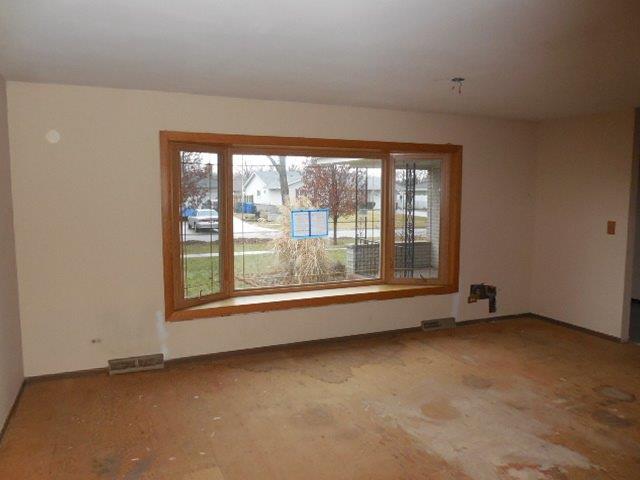 388 King Ln, Des Plaines, IL 60016 photo 4