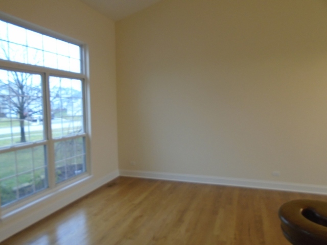 360 Sundance Dr, Bartlett, IL 60103 photo 4
