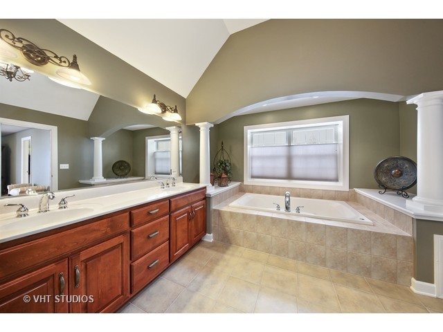 13224 Skyline Dr, Plainfield, IL 60585 photo 13