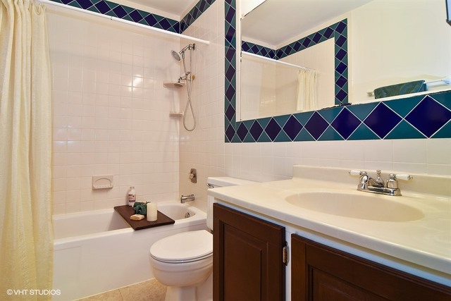 122 E Mcclellan St, Bartlett, IL 60103 photo 9
