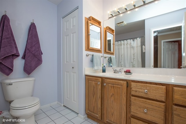 30 Pine Cir, Cary, IL 60013 photo 11