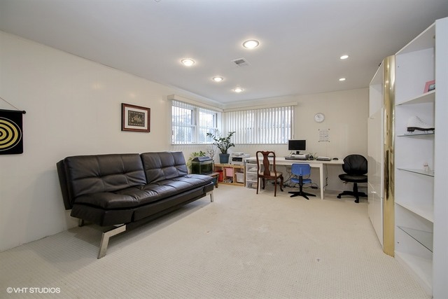 821 Long Rd, Glenview, IL 60025 photo 9