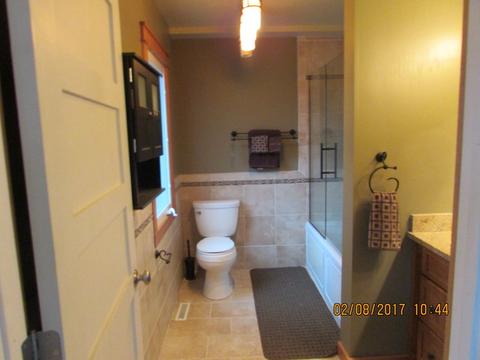 906 S Gables Blvd, Wheaton, IL 60189 photo 12