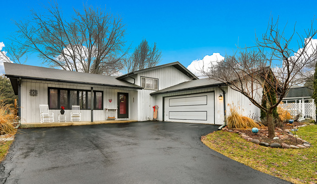 1132 Hidden Spring Dr, Naperville, IL 60540 photo 1