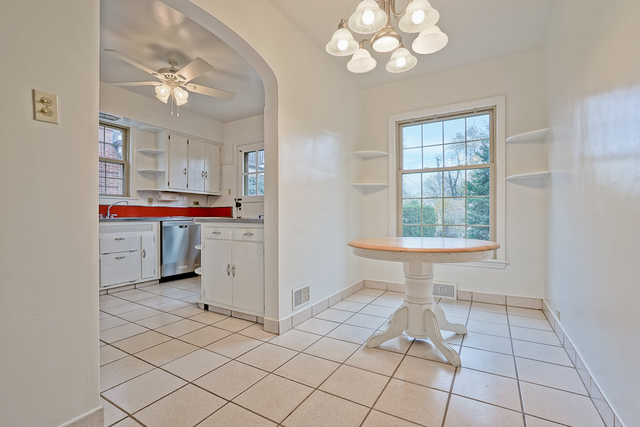 9221 S Hamilton Ave, Chicago, IL 60643 photo 9