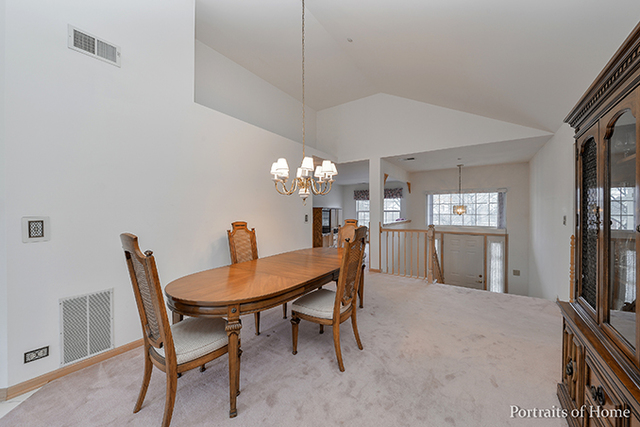 449 Cromwell Cir #2, Bartlett, IL 60103 photo 3