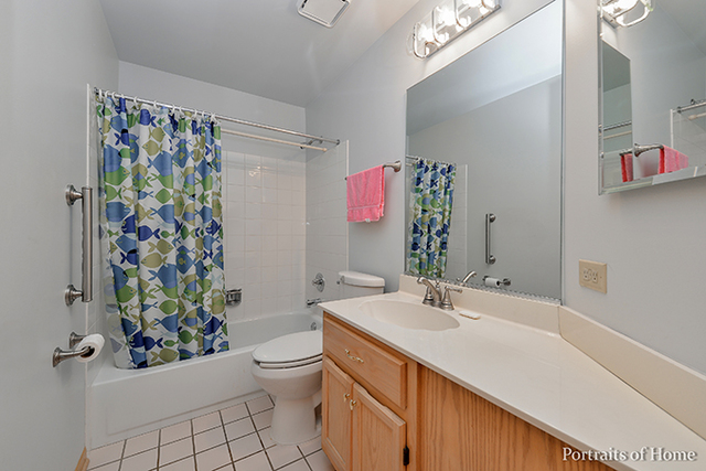449 Cromwell Cir #2, Bartlett, IL 60103 photo 13