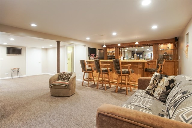 885 S 6th Ave, Des Plaines, IL 60016 photo 9