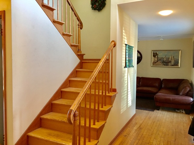 607 Normal Rd, Dekalb, IL 60115 photo 2