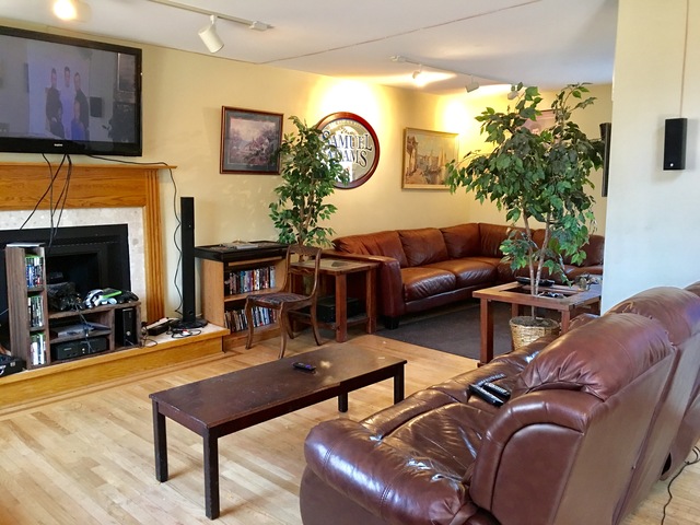 607 Normal Rd, Dekalb, IL 60115 photo 5