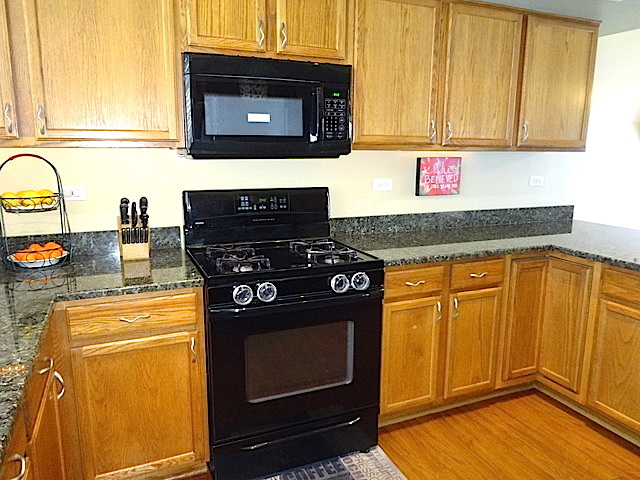 5607 Kimberly Dr, Plainfield, IL 60586 photo 7