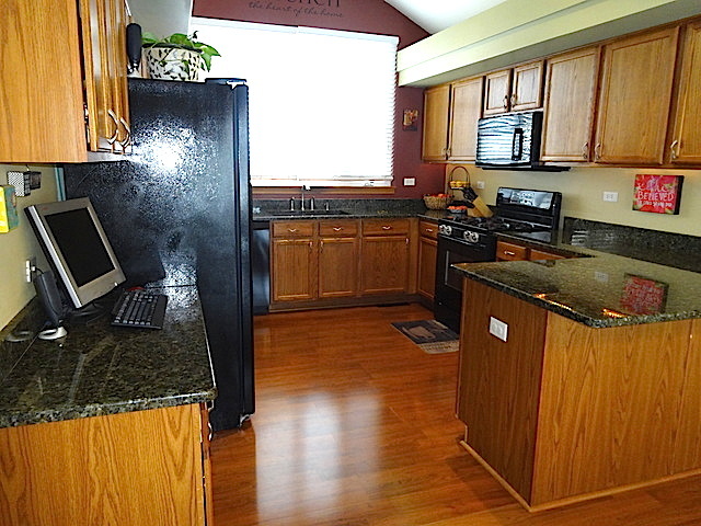 5607 Kimberly Dr, Plainfield, IL 60586 photo 8