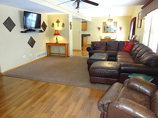 5607 Kimberly Dr, Plainfield, IL 60586 photo 10