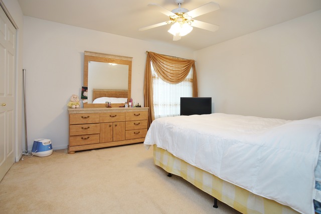 1742 Charles Dr, Wheeling, IL 60090 photo 16