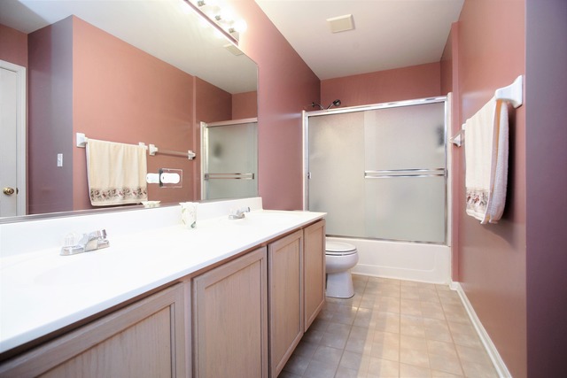 1742 Charles Dr, Wheeling, IL 60090 photo 14