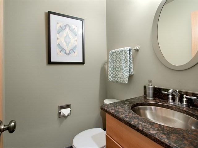 1833 E Boulder Dr, Mount Prospect, IL 60056 photo 12
