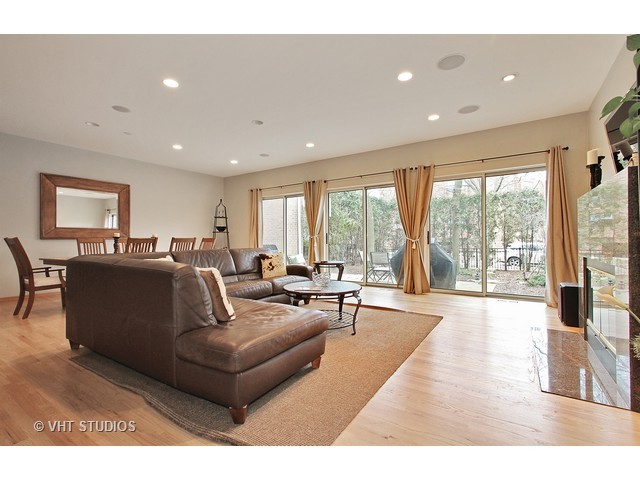 730 11th St, Wilmette, IL 60091 photo 3