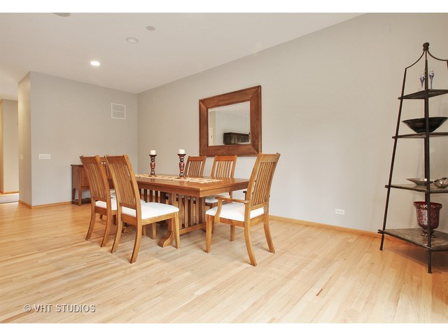 730 11th St, Wilmette, IL 60091 photo 4