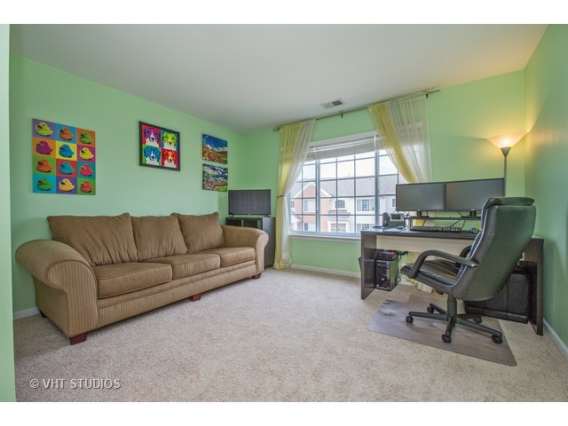 1903 Concord Dr, Mchenry, IL 60050 photo 9