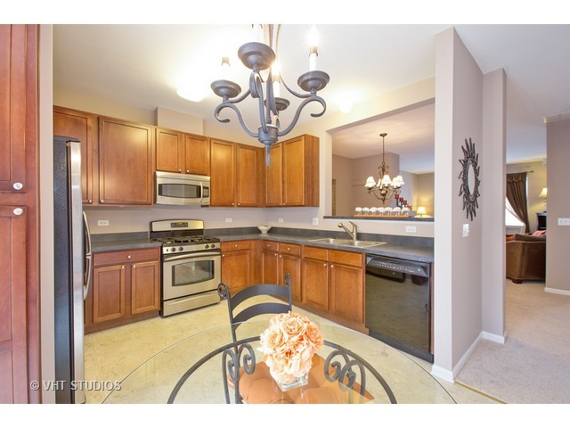 1903 Concord Dr, Mchenry, IL 60050 photo 4